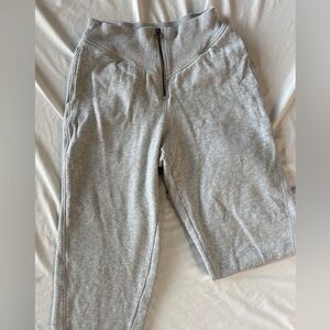 Women’s zipup sweatpants